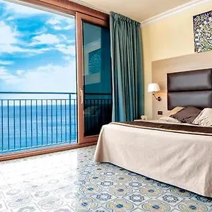  Appartamento A Picco Sul Mare Italia